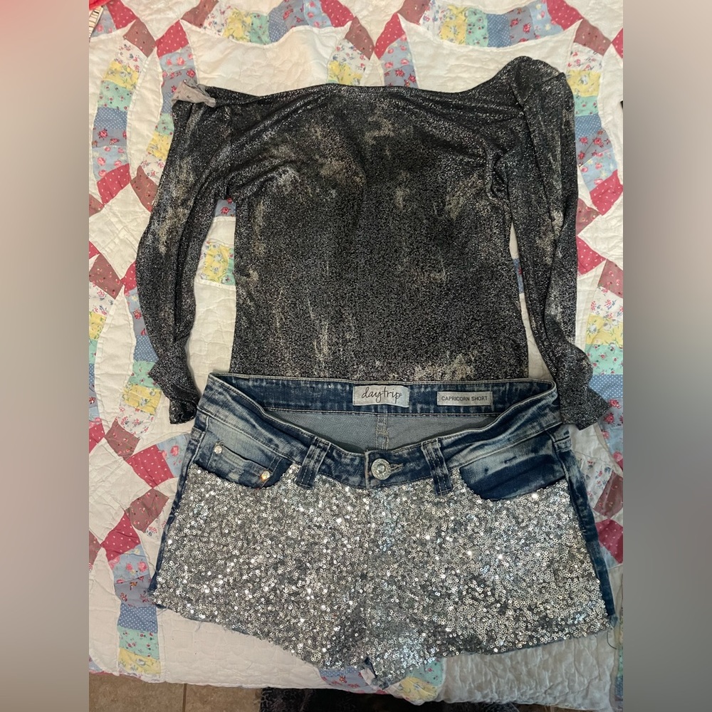 Sequin Daytrip shorts with metallic top
